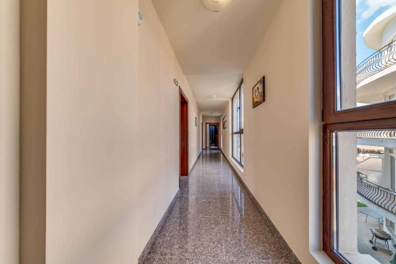 Apartcomplex Golden Bay Ravda Exterior foto