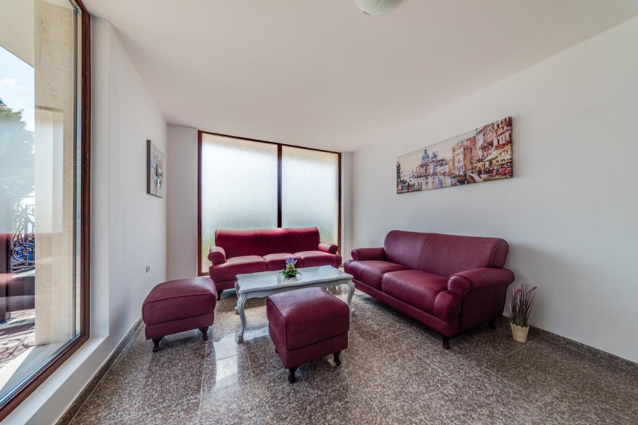 Apartcomplex Golden Bay Ravda Exterior foto