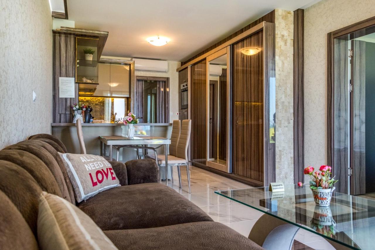 Apartcomplex Golden Bay Ravda Exterior foto